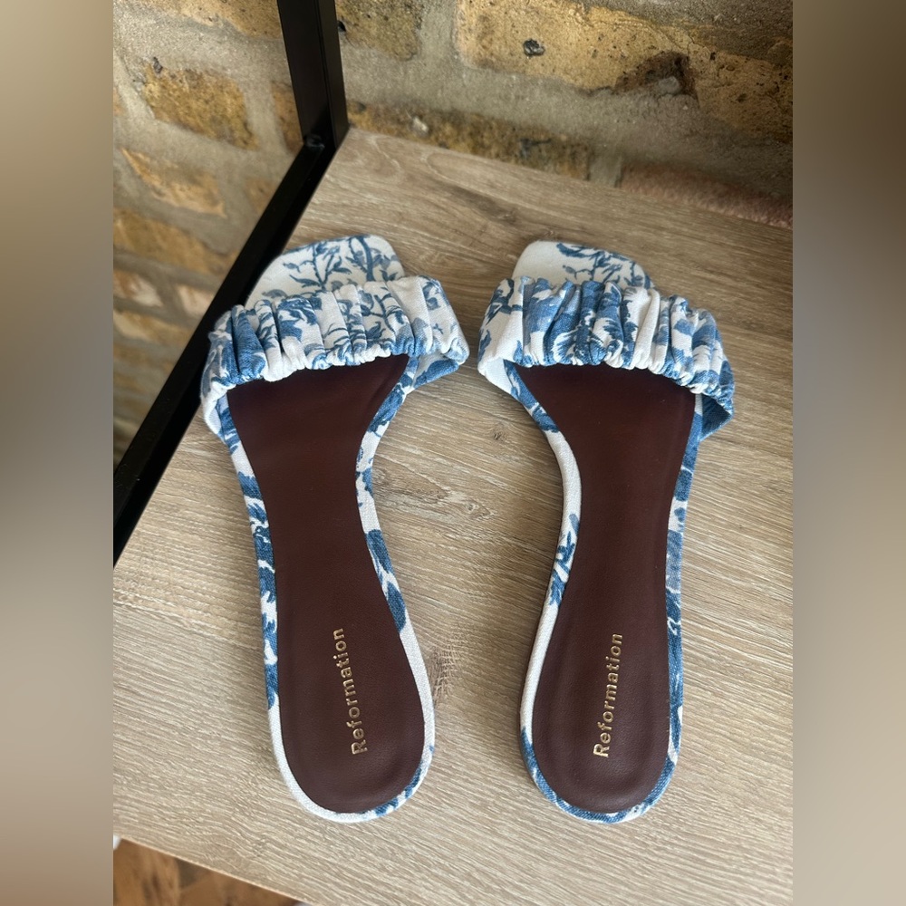 Reformation Blue and White Ruffled Sandals size 7 - new